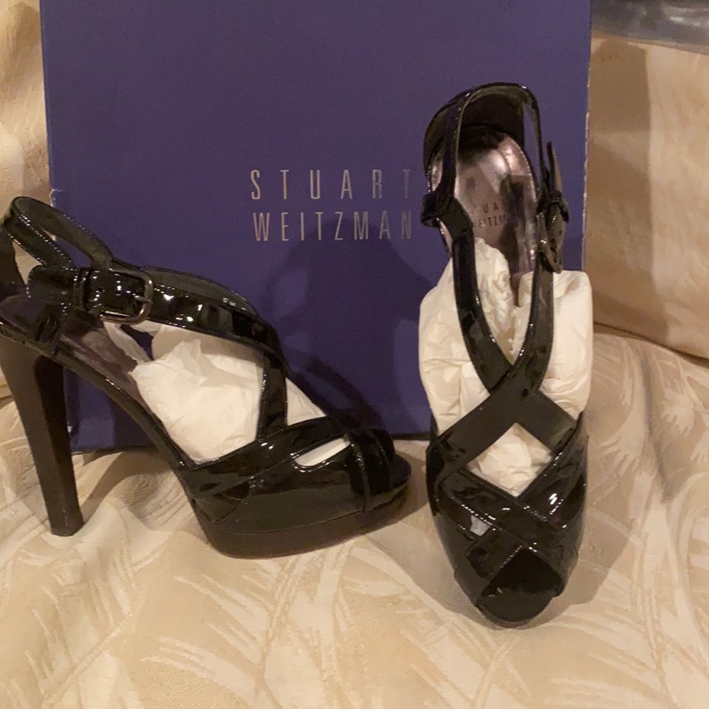 Patent leather strappy platform shoes
